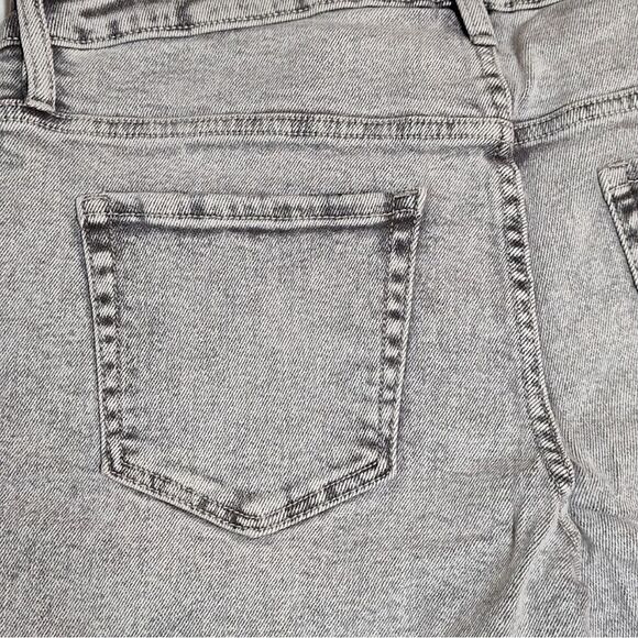 Ava & Viv Plus Size High-Rise Stretch Denim Jean Shorts Gray Acid Wash New! - Picture 6 of 9